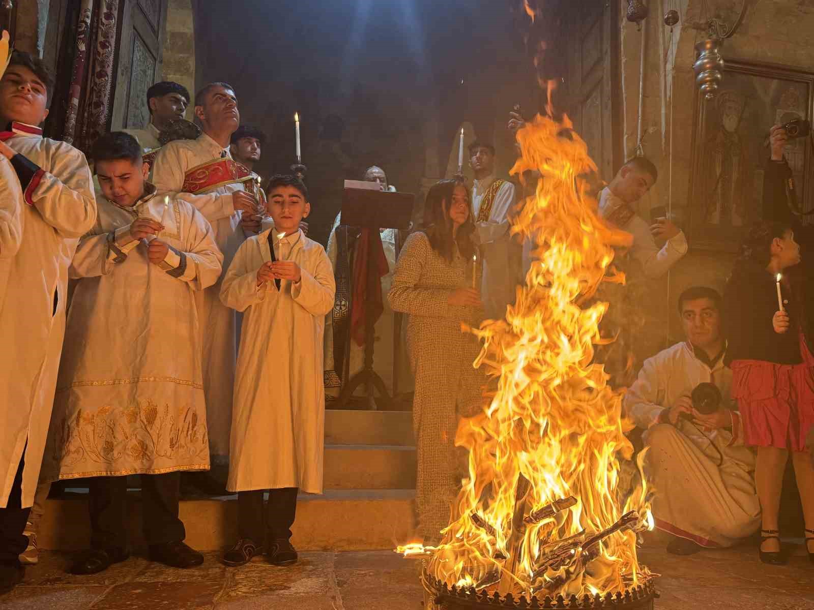 mardinde suryani hristiyanlar noeli kirklar kilisesinde ayinle karsiladi 6
