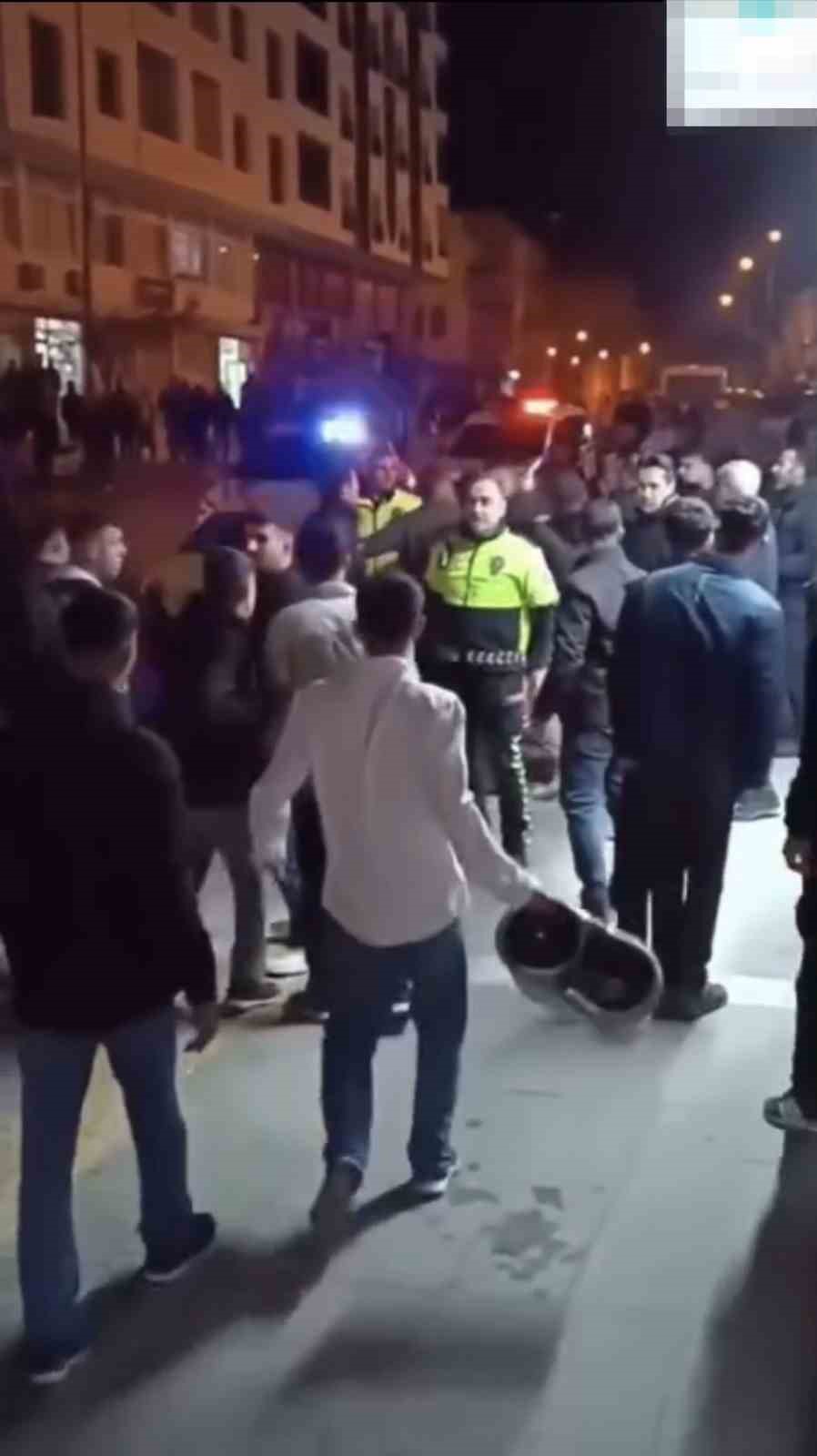 mardinde tekmeli kovali ve fircali kavgada 3 kisi yaralandi 0 LvRTsUi2
