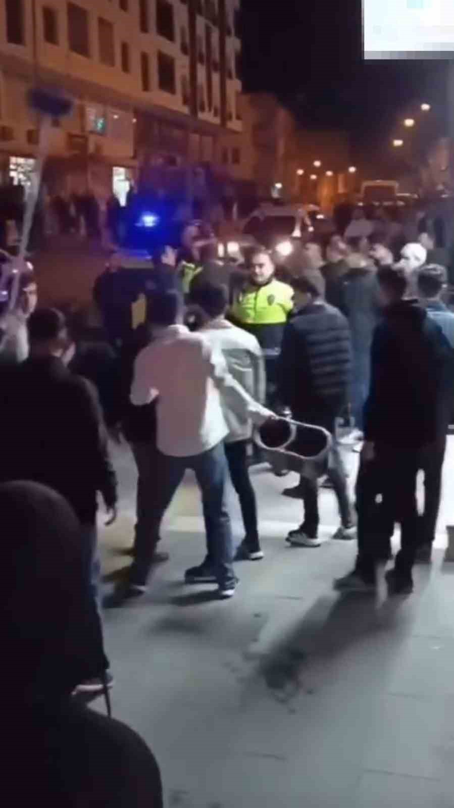 mardinde tekmeli kovali ve fircali kavgada 3 kisi yaralandi 1