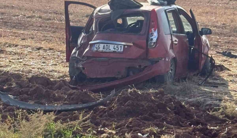 mardinde-trafik-kazasi-4-yarali-GiAps9F8.jpg