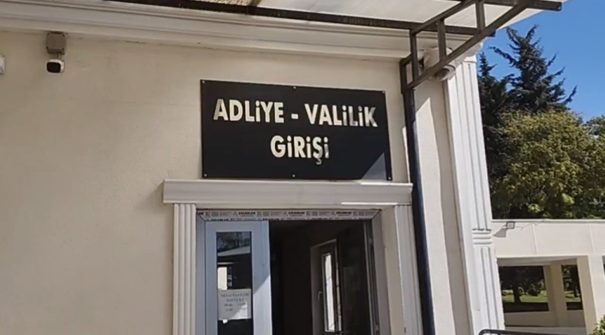 Mardin’de yakılarak öldürülen gencin davasında 2 kardeşe ağırlaştırılmış müebbet istemi 4 mardinde yakilarak oldurulen gencin davasinda 2 kardese agirlastirilmis muebbet istemi 0