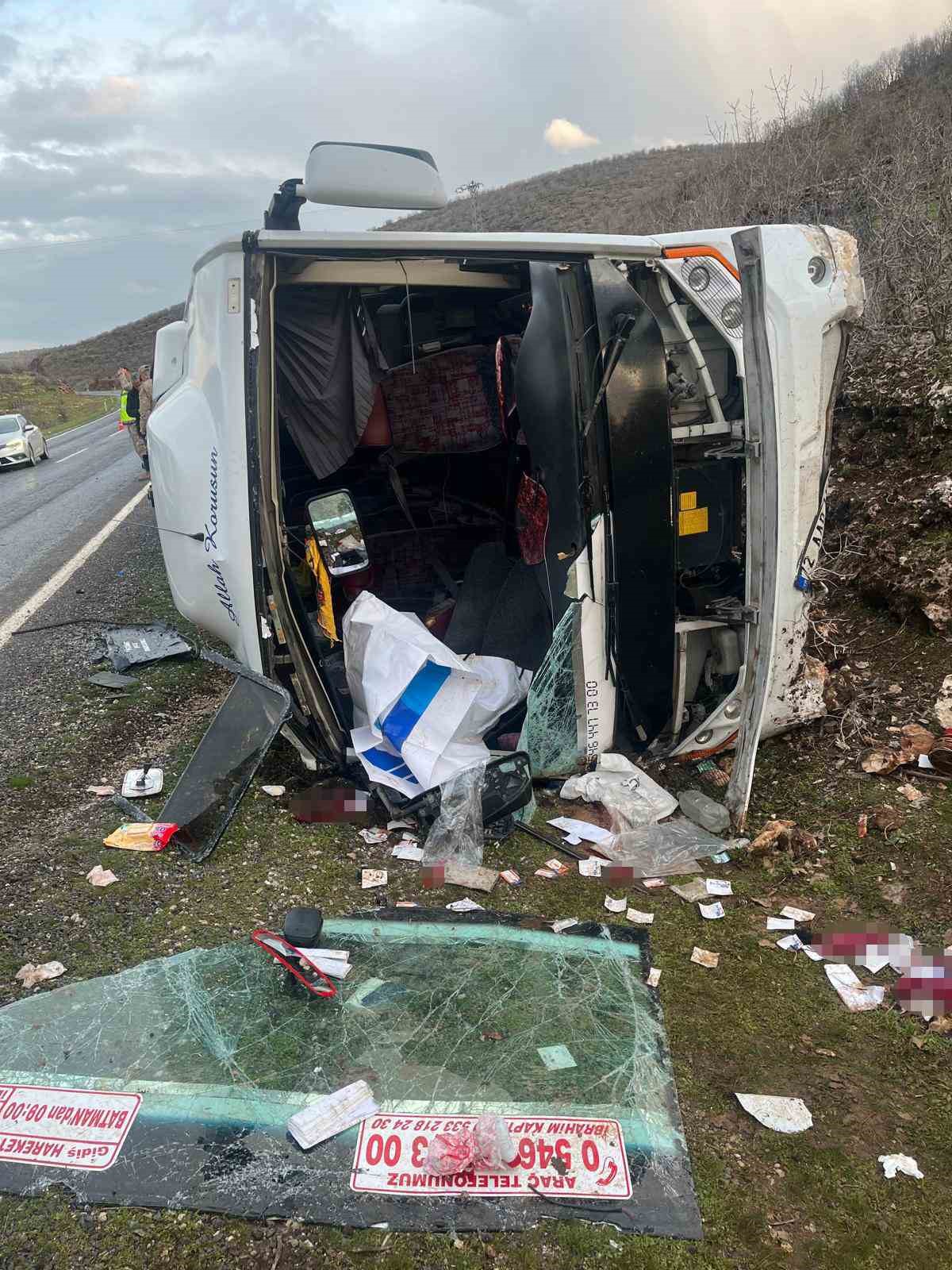 mardinde yolcu otobusu devrildi 24 yarali 3