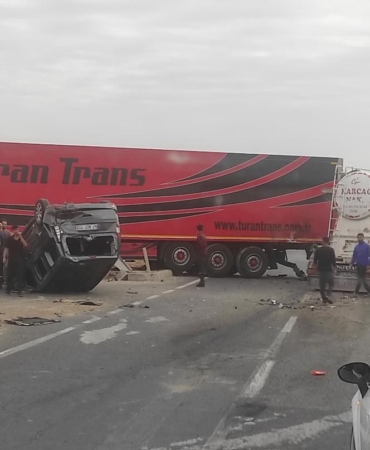 mardinde-zincirleme-trafik-kazasi-3-yarali-WDVaMBDN.jpg