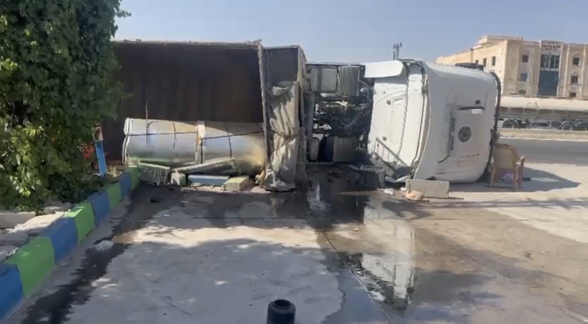 Mardin’deki tır kazası güvenlik kamerasına yansıdı 5 mardindeki tir kazasi guvenlik kamerasina yansidi 1 W2pzAuUj