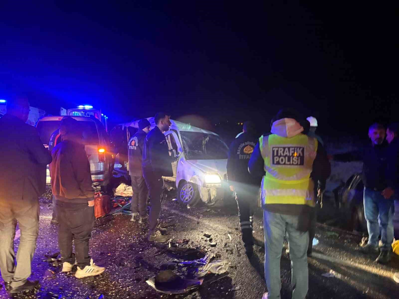 mardindeki zincirleme kazada olu sayisi 4e yukseldi 0 tffCS4v9