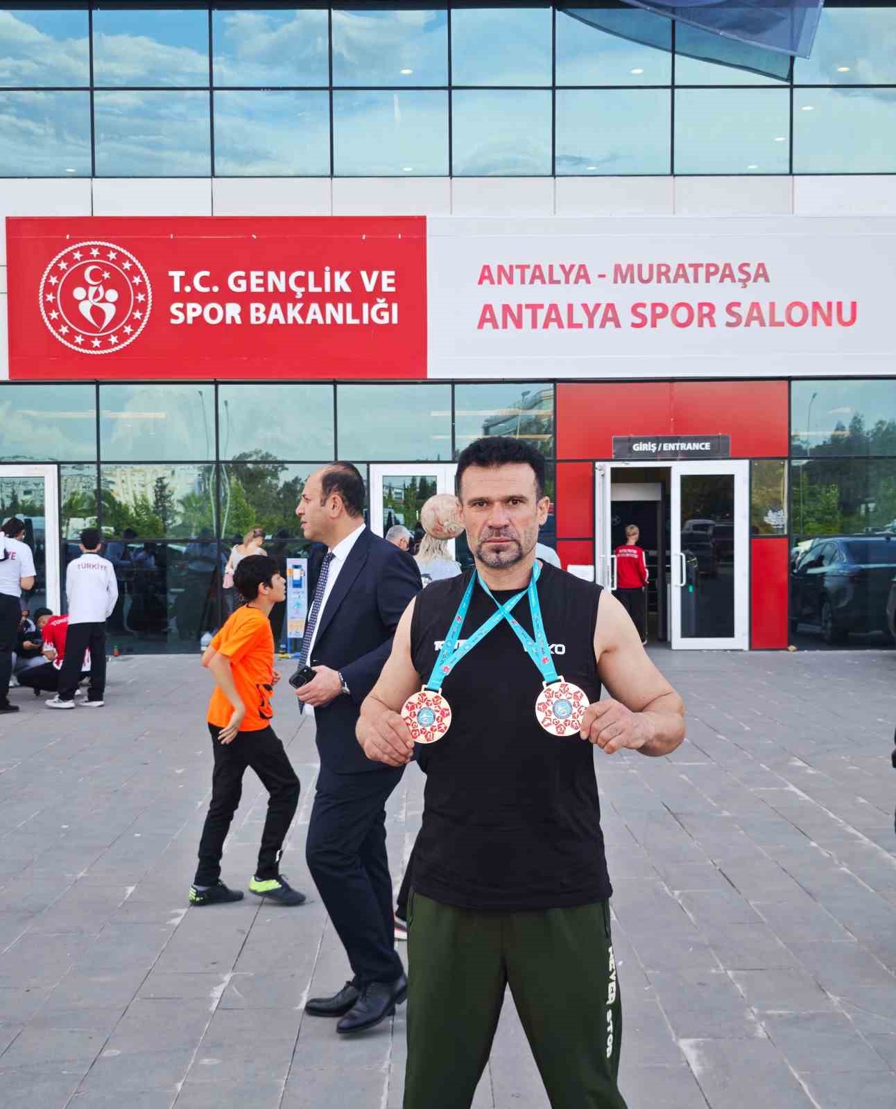 Mardinli sporcu, WAKO Dünya Kupası’nda ikinci oldu 4 mardinli sporcu wako dunya kupasinda ikinci oldu 0 X1JDpEFp