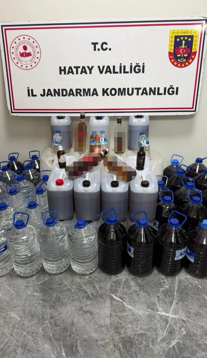 markette satisa hazir litrelerce kacak alkol ele gecirildi 3 KEz4lK4a