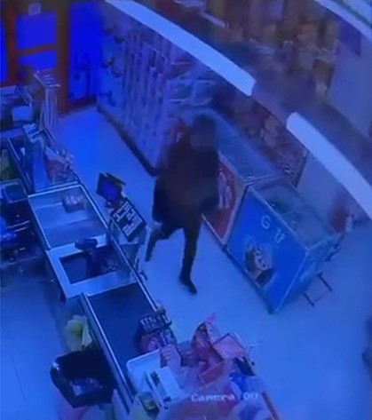 marketten nakit para ve sigara calan supheli kameralara yansidi 3 BPskqAFE