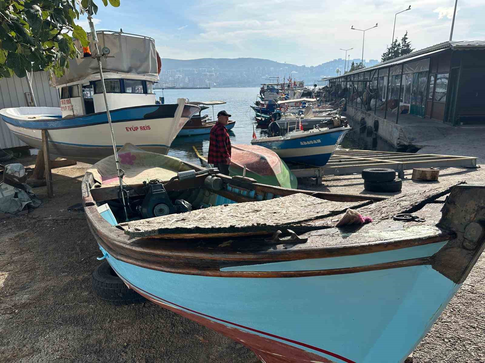 marmarada deniz de balikcilar da baliga hasret 1