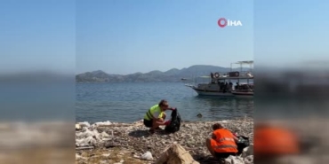 marmaris-kiyilarina-vuran-mikroplastikler-cevrecileri-harekete-gecirdi-ewCWqKE1.jpg