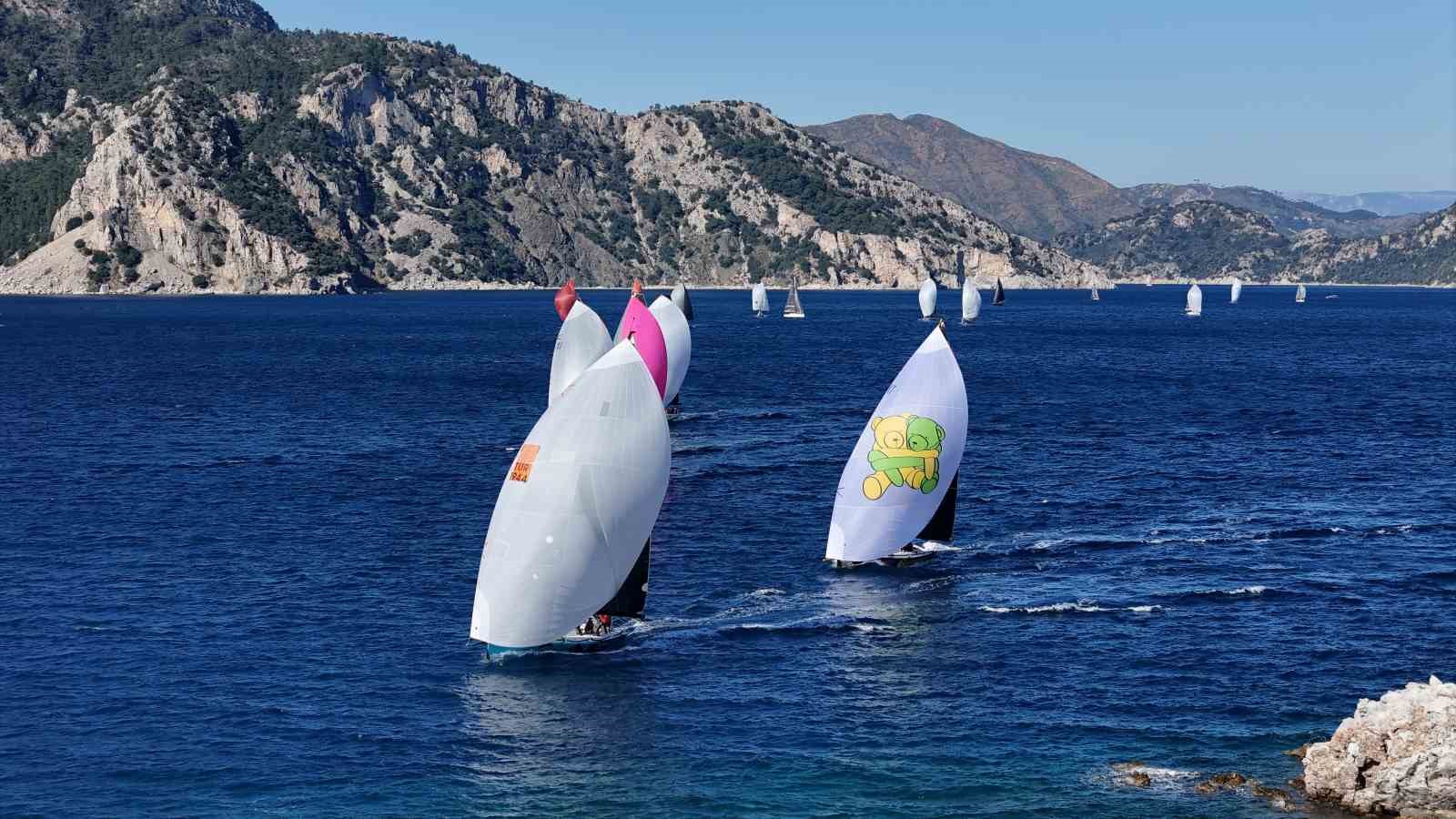marmaris korfezinde yine yelkenler fora oldu 2