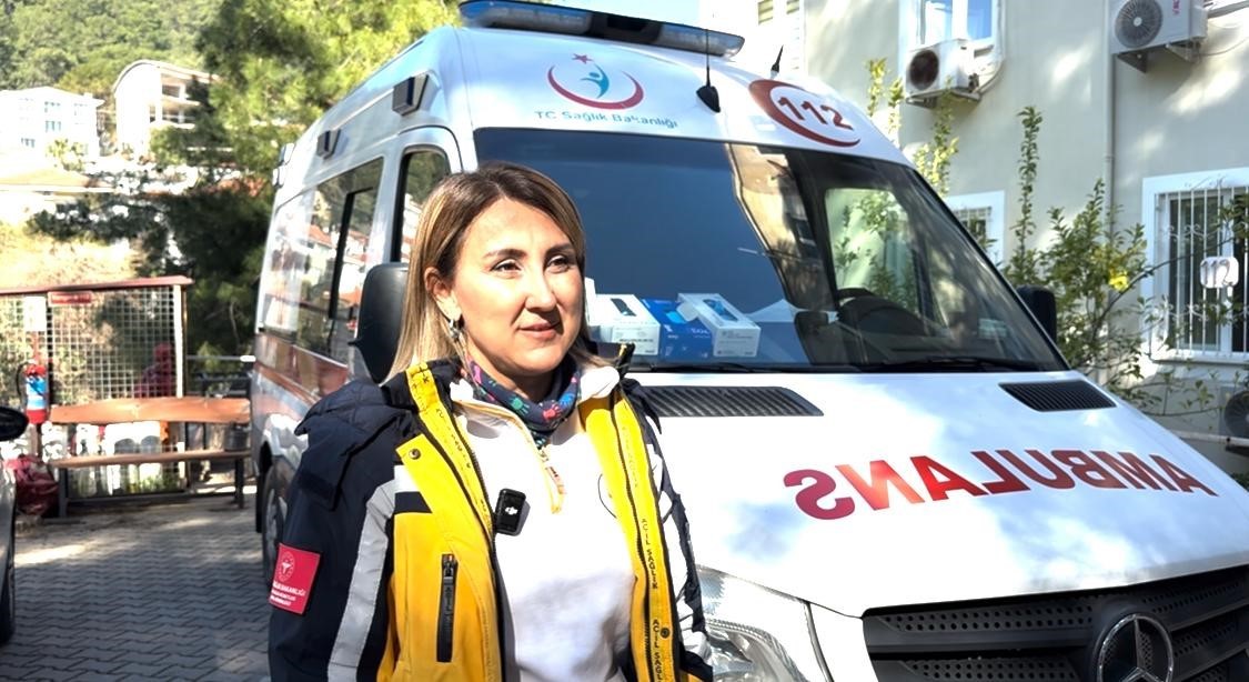 marmarisin tek kadin ambulans surucusu fatma nur ucar onceligimiz hayat kurtarmak 2 XTgJCRLl