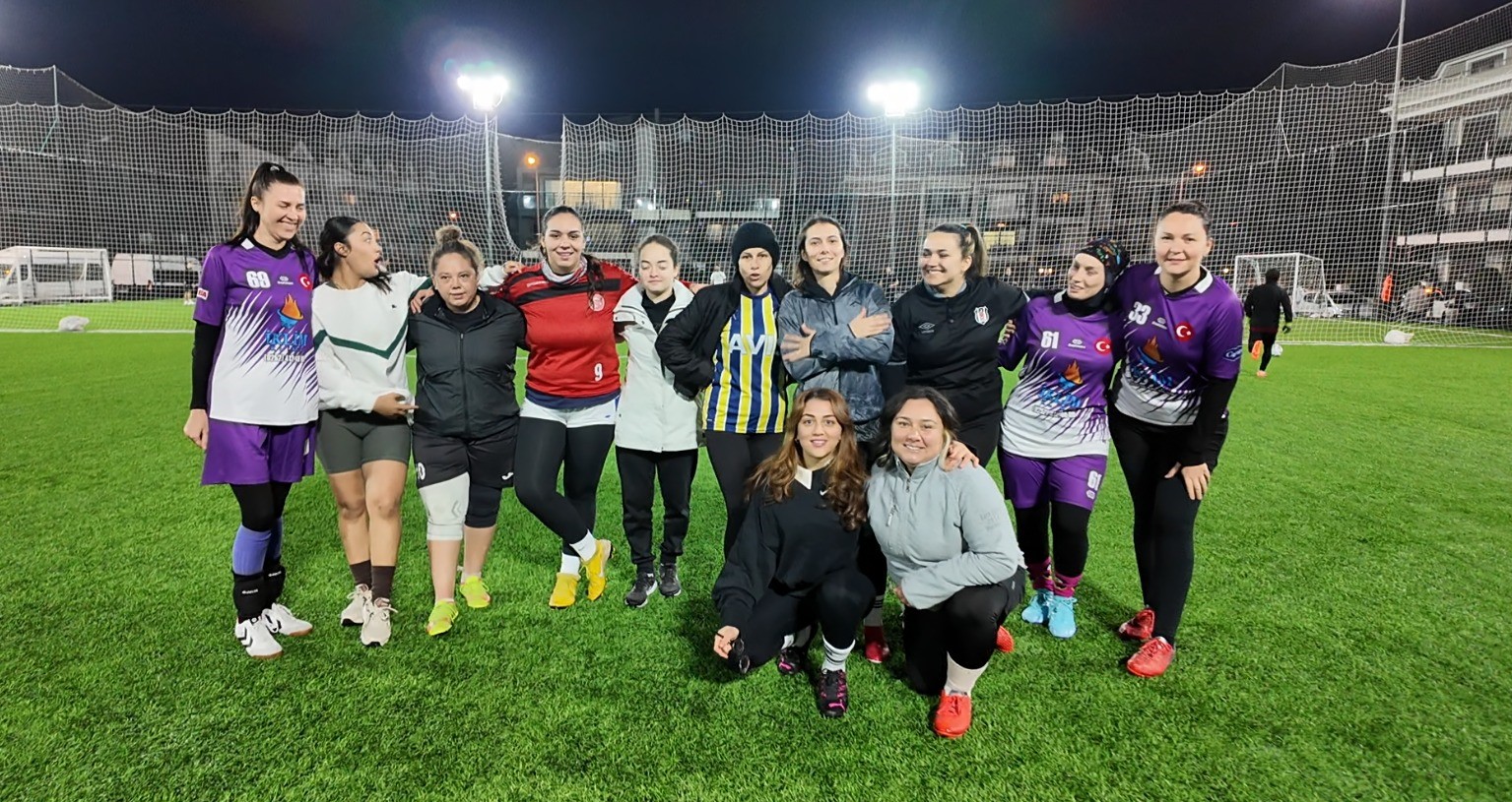 marmariste kadinlardan 9 yillik futbol gelenegi 0 a4N7hO9A