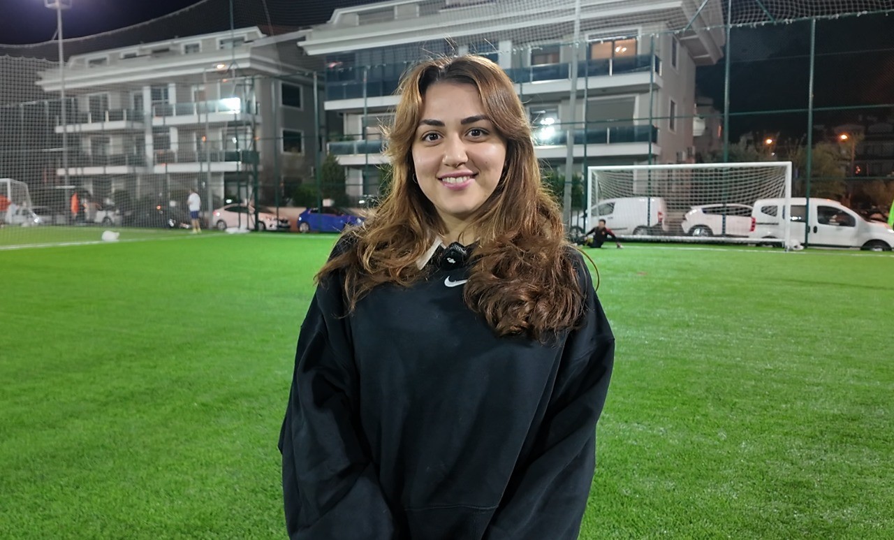 marmariste kadinlardan 9 yillik futbol gelenegi 2 C4DHY4wm