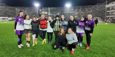 marmariste-kadinlardan-9-yillik-futbol-gelenegi-FiaaRSq9.jpg