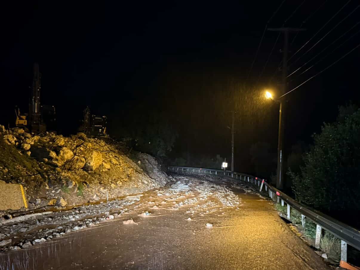 marmariste saganak yagis etkili oldu yollar dereye dondu 1 eyBgN3pQ