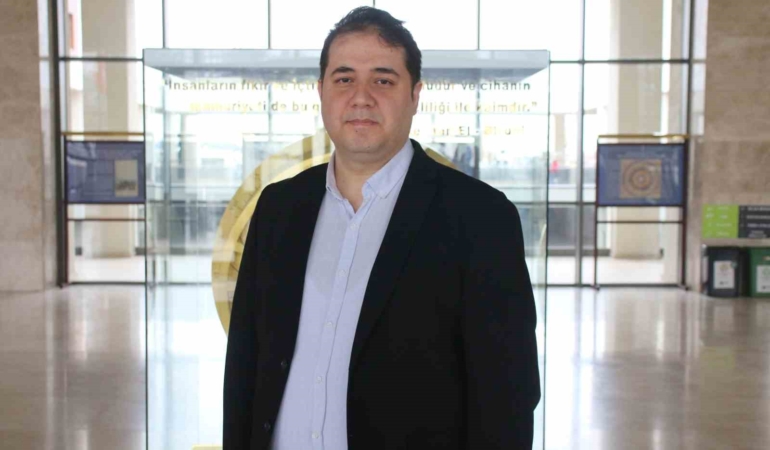 masa-basinda-uzun-saatler-gecirenler-icin-mikro-hareket-onerisi-LuL444Pn.jpg