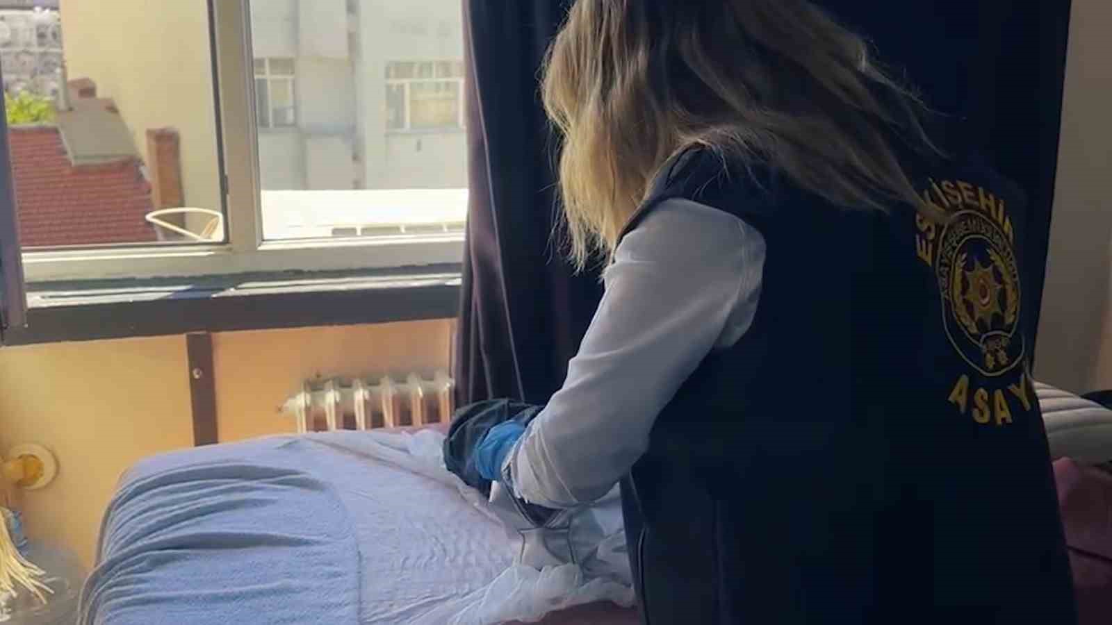 Masaj salonlarında fuhuş yaptırılan 26 kadın kurtarıldı, 7 kişi tutuklandı 14 masaj salonlarinda fuhus yaptirilan 26 kadin kurtarildi 7 kisi tutuklandi 10 qNtORlM6
