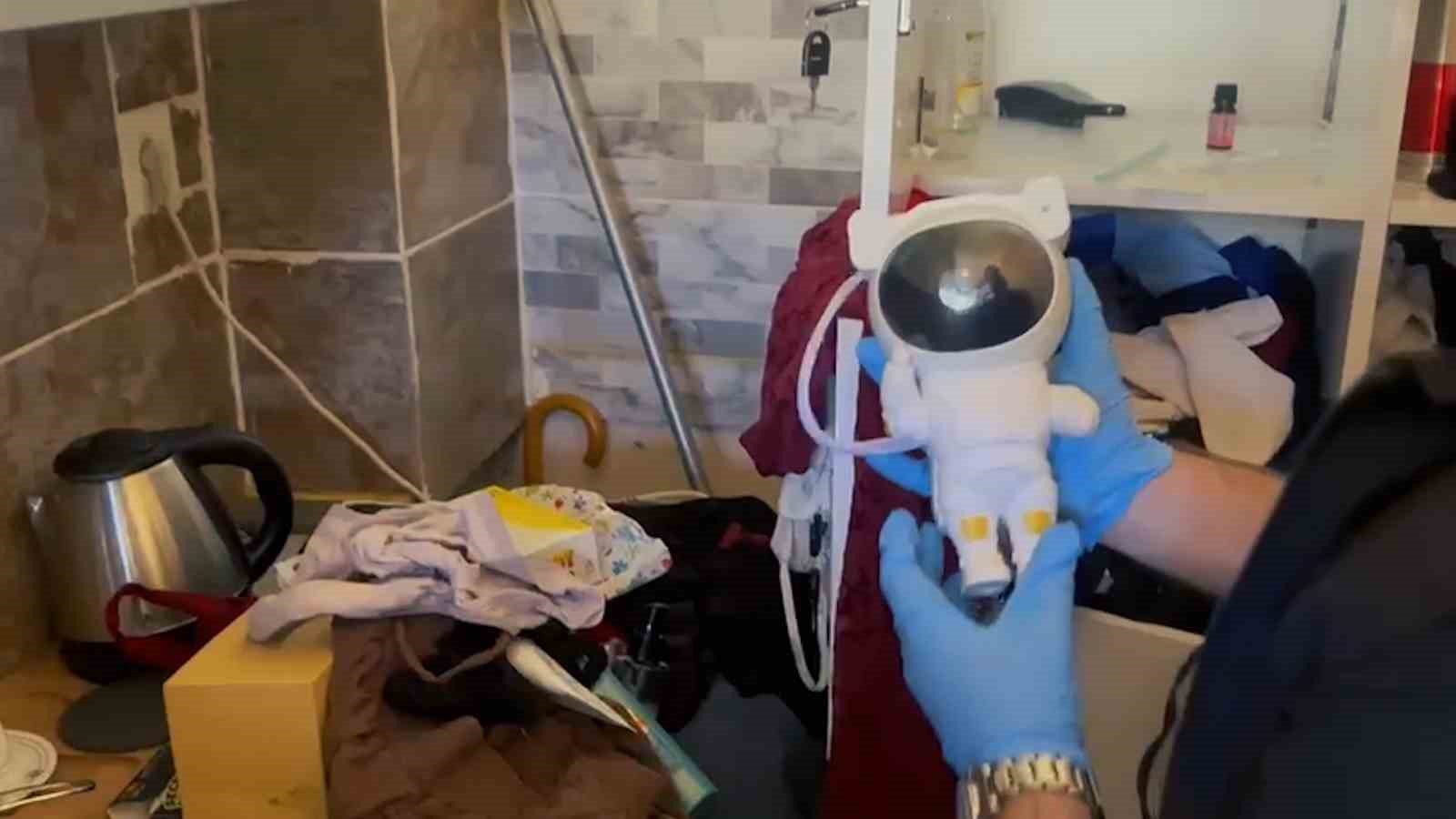 Masaj salonlarında fuhuş yaptırılan 26 kadın kurtarıldı, 7 kişi tutuklandı 12 masaj salonlarinda fuhus yaptirilan 26 kadin kurtarildi 7 kisi tutuklandi 8 wpITbHD5