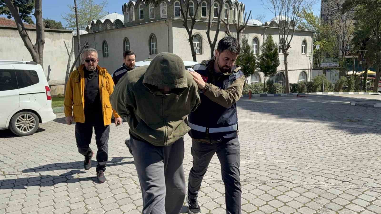 Masaj salonuna fuhuş operasyonu: 3 gözaltı 5 masaj salonuna fuhus operasyonu 3 gozalti 1