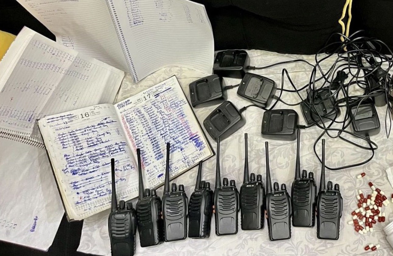 Masaj salonuna fuhuş operasyonu: 3 gözaltı 9 masaj salonuna fuhus operasyonu 3 gozalti 5 8GZY515q