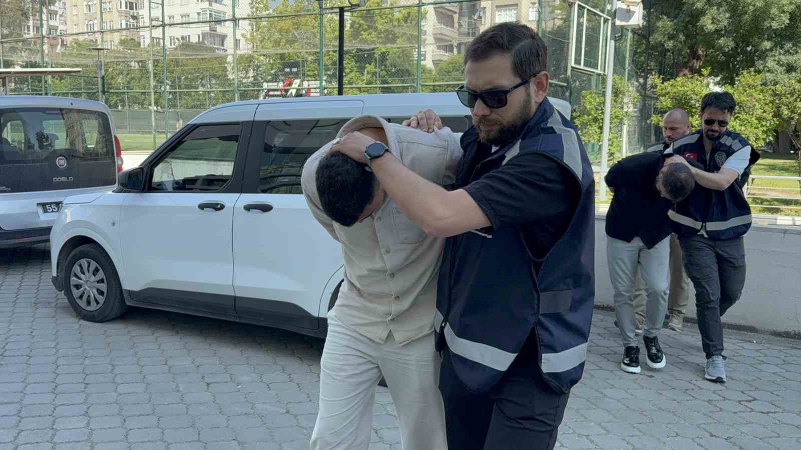 masaj salonuna fuhus operasyonu zanlisi 3 kisi adliyeye sevk edildi 2 y7eLcBt7