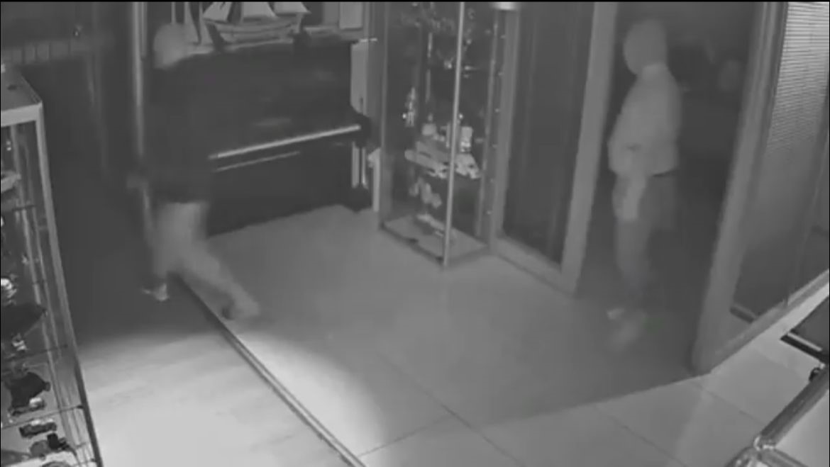 maskeli besler girdikleri isletmelerde celik kasalari boyle patlatti 4 TNGX6qSu