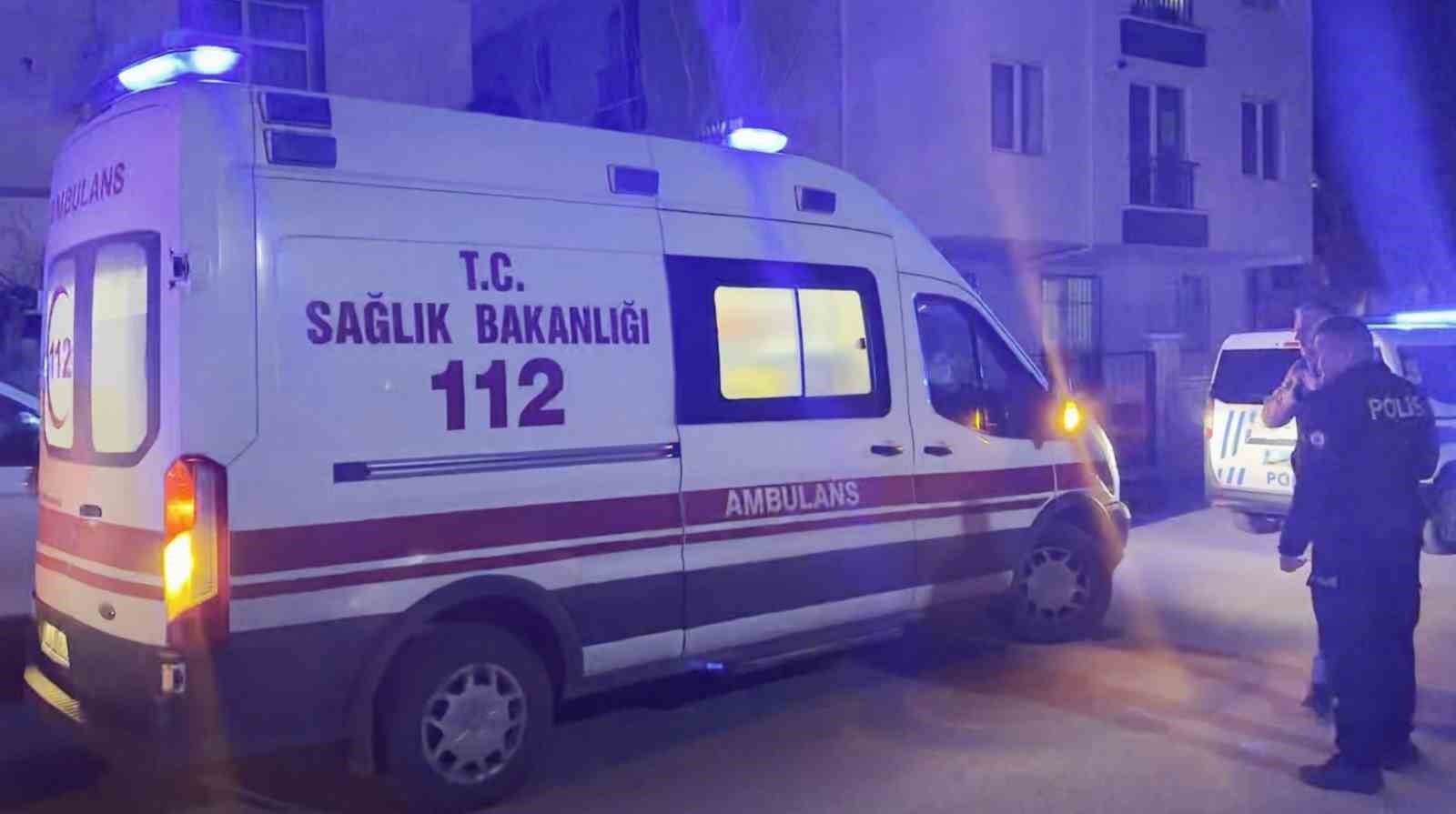 maskeli sahis tarafindan bicaklanan adam agir yaralandi 2
