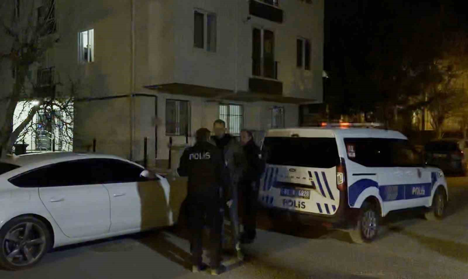 maskeli sahis tarafindan bicaklanan adam agir yaralandi 3 XPV1C4eT