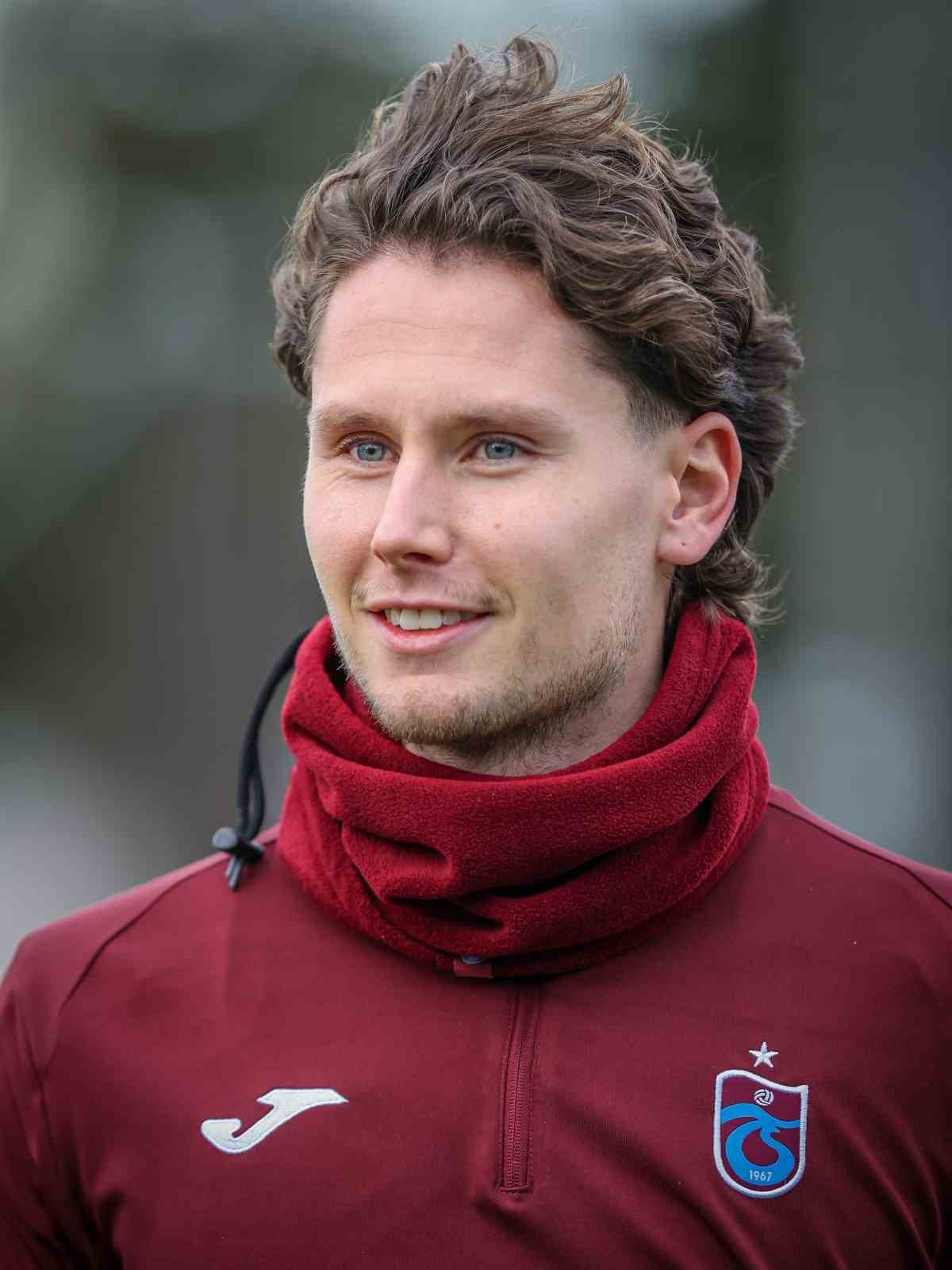 mathias lovik trabzonsporda ilk antrenmanina cikti 5 N1fRuG8h