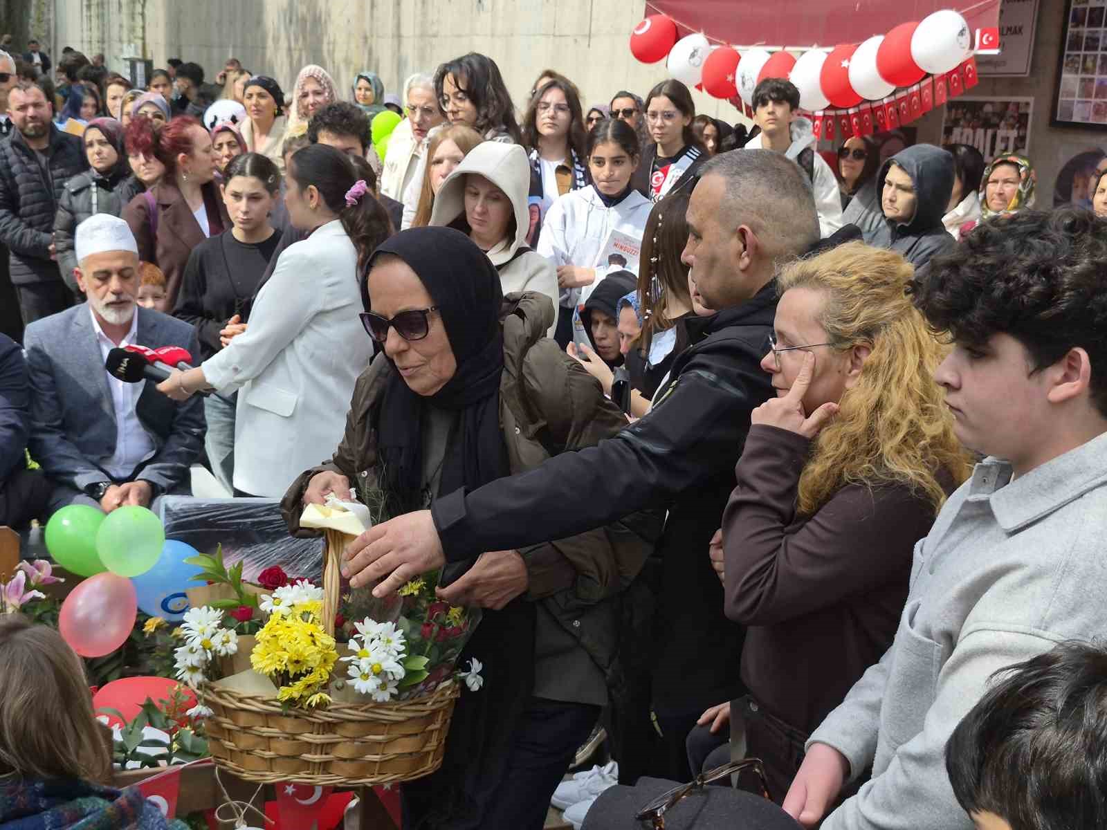 mattia ahmet minguzzi dogum gununde mezari basinda anildi 5 5HvcWdfE