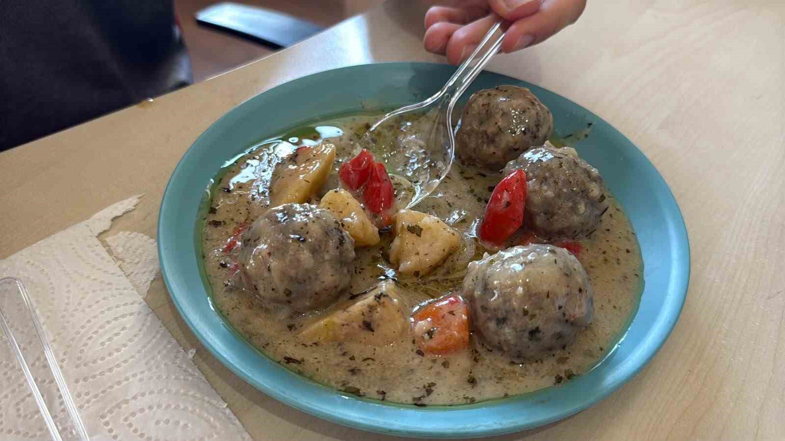 Mavi tabakla yemek yemek kalorileri yüzde 30’a kadar azaltıyor 6 mavi tabakla yemek yemek kalorileri yuzde 30a kadar azaltiyor 2 1EJI2QrU