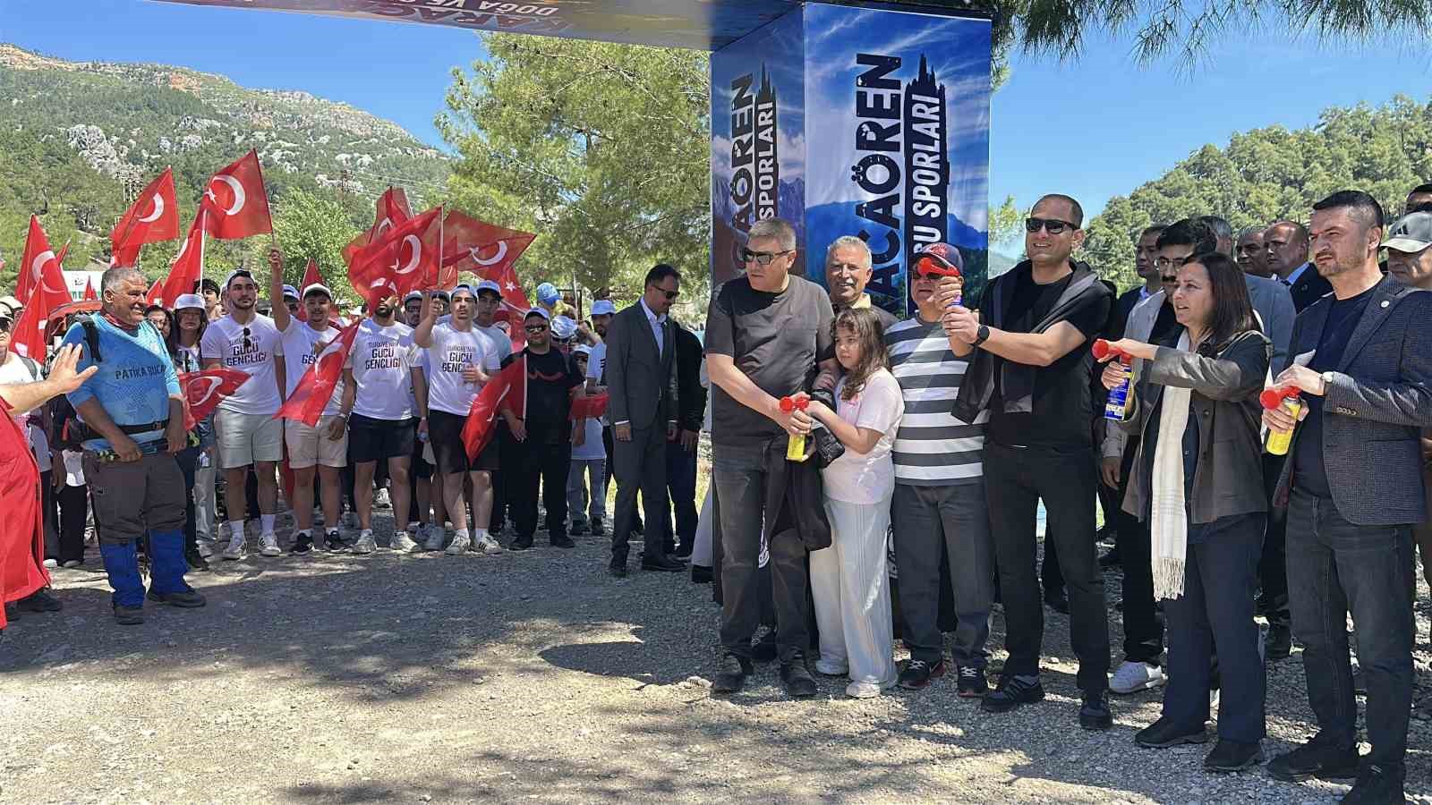 Maviyle yeşilin buluştuğu Burdur’da doğa ve su sporları etkinliği 7 maviyle yesilin bulustugu burdurda doga ve su sporlari etkinligi 3 NlKUzjR9