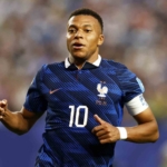 mbappe-ve-haaland-golleriyle-ulkelerini-son-32-turuna-tasidi-vilHOqxJ.jpg