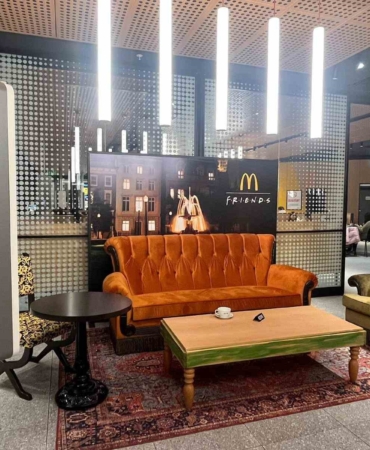 mcdonalds-turkiye-friends-dizisinin-figurlerini-menulere-tasidi-hy9kLUPL.jpg