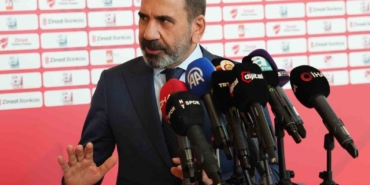 mecnun-otyakmaz-iki-takimin-da-yoneticisi-gelsin-var-odasinda-otursunlar-bu-maclari-beraber-izleyelim-pe3Kn3Ls.jpg
