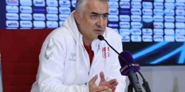 mehmet-altiparmak-hakem-formsuzdu-ve-kotu-mac-yonetti-Z9sTE6lM.jpg