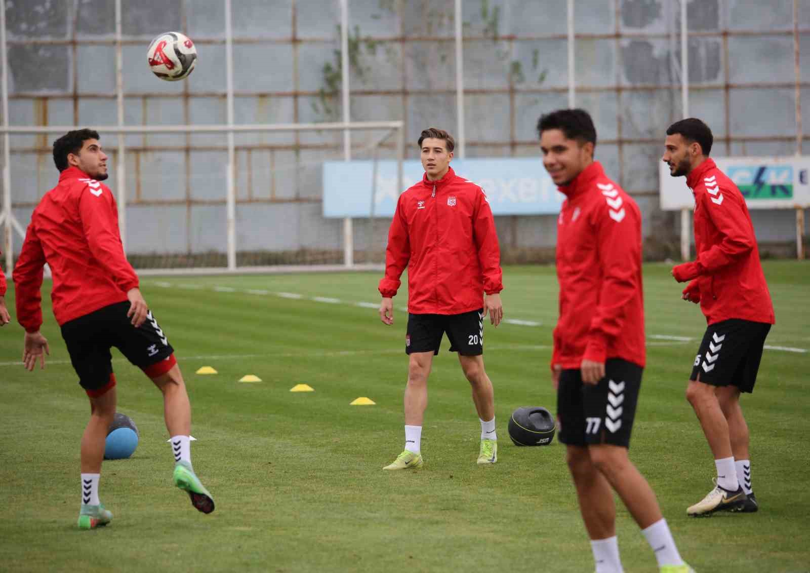 mehmet altiparmak manisa fk maci final niteliginde 3 iadIOvTp