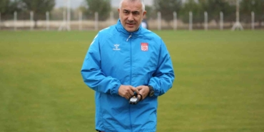 mehmet-altiparmak-manisa-fk-maci-final-niteliginde-eWRdRDgO.jpg