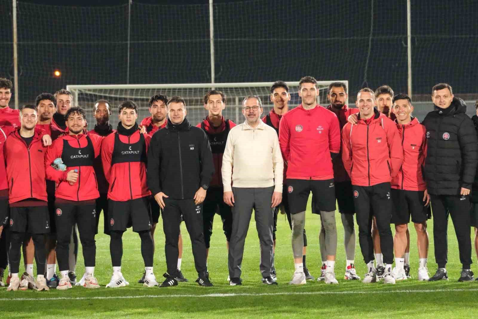 mehmet muharrem kasapoglu fatih karagumruku ziyaret etti 1 bWdZtC4S