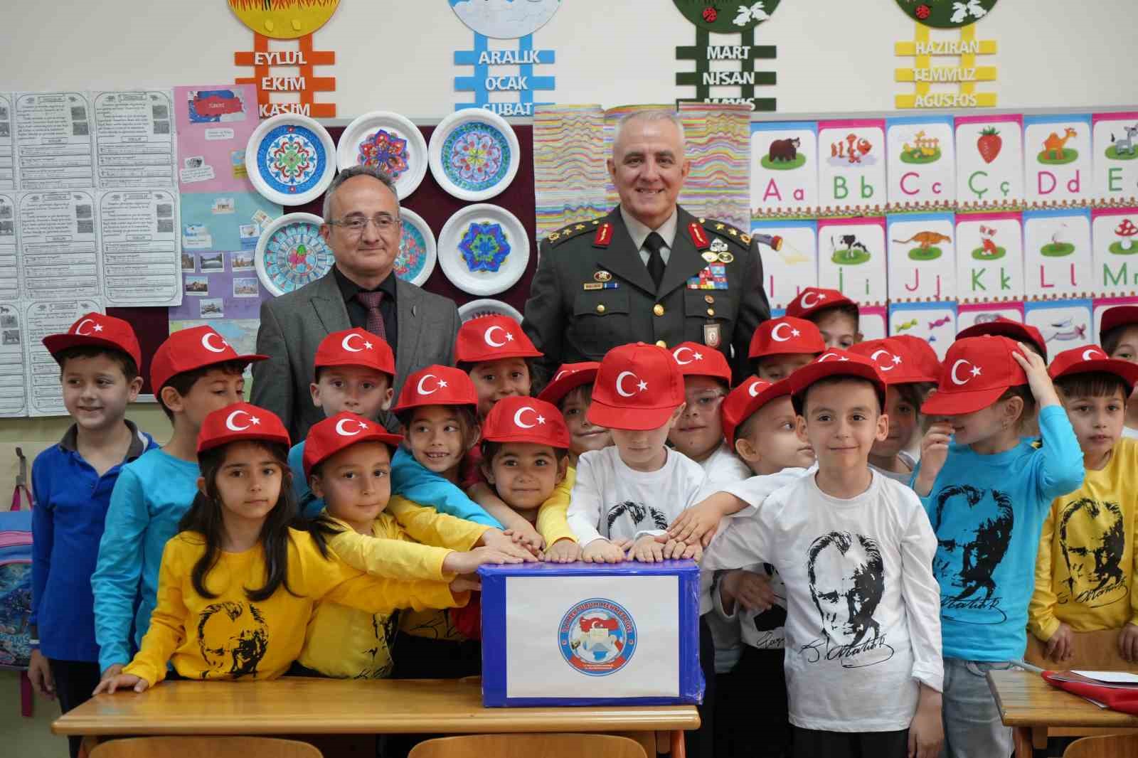 mehmetciklerin mektuplari samsunlu ogrencilerle bulustu 0 jM8UqnWS
