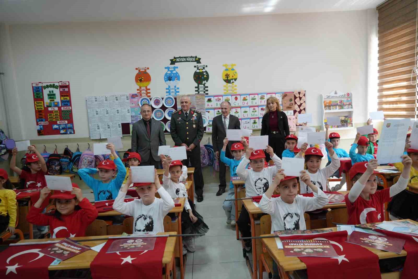 mehmetciklerin mektuplari samsunlu ogrencilerle bulustu 7 EBNrsSBz