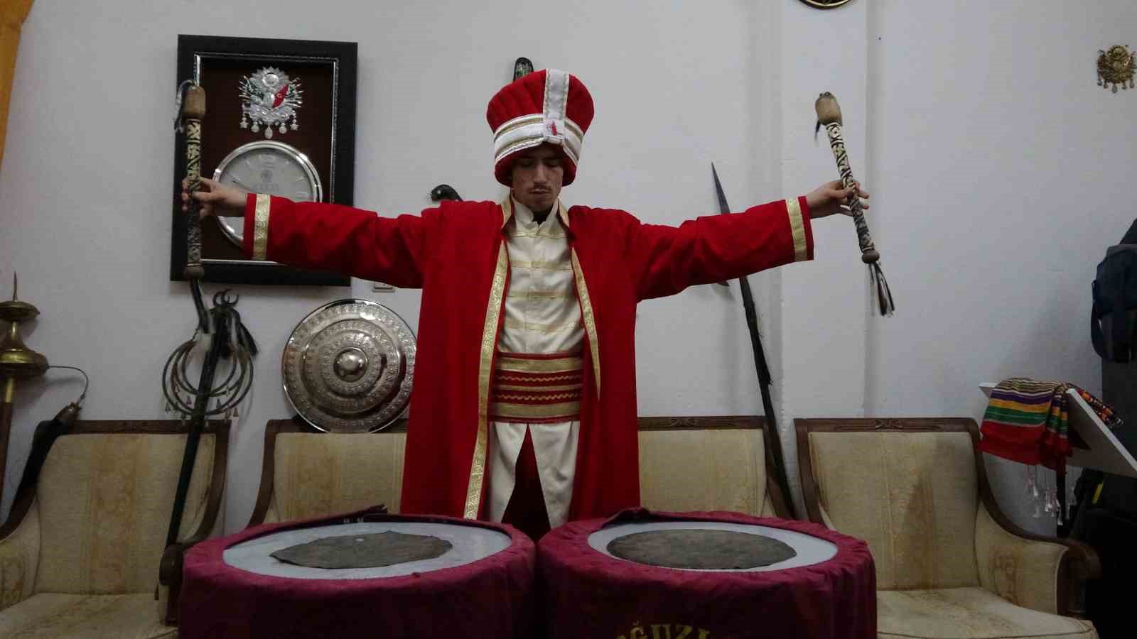 mehteranda kosu dusmana vurur gibi vuran genc sosyal medyayi salladi 2 dgvrNwcP