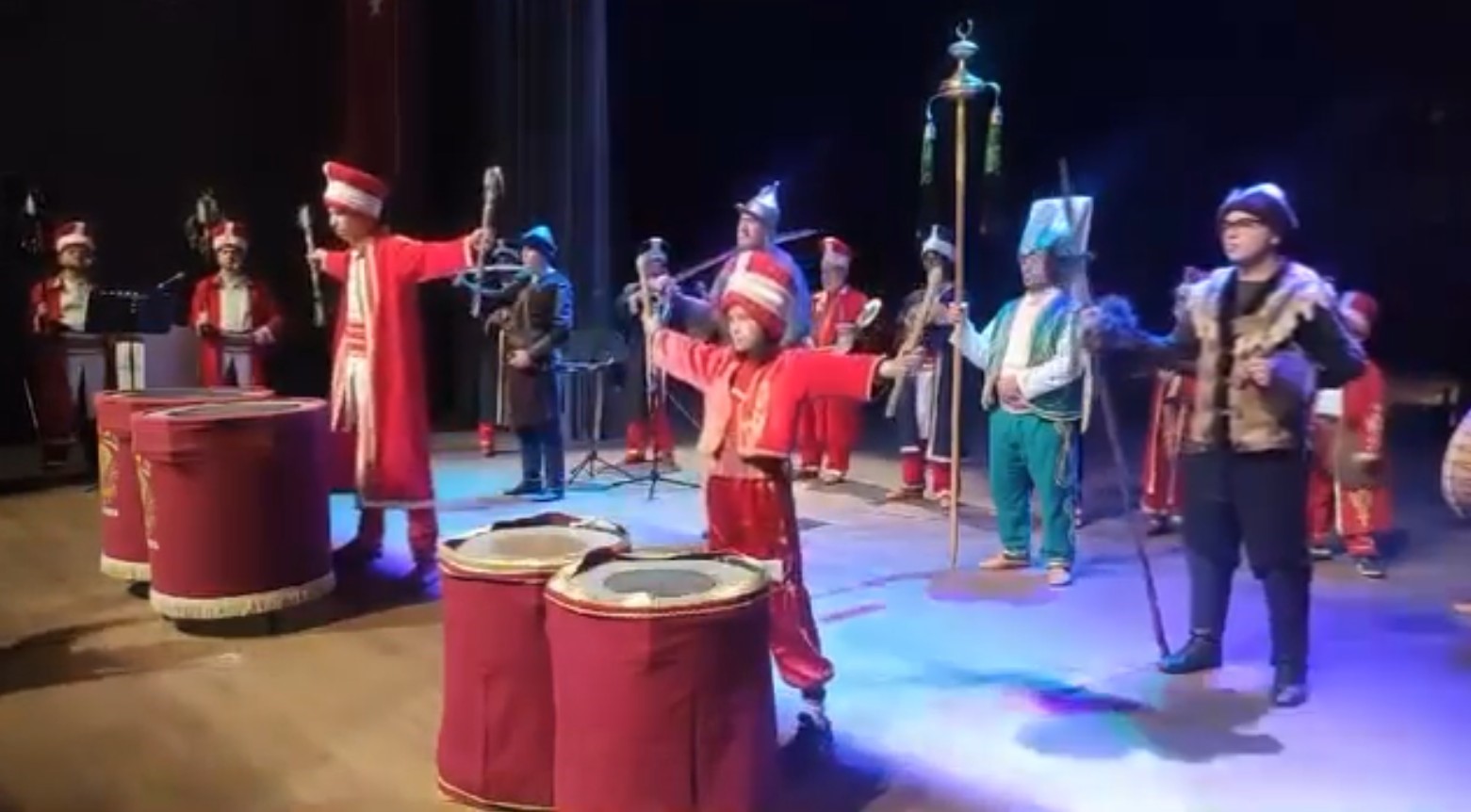 mehteranda kosu dusmana vurur gibi vuran genc sosyal medyayi salladi 6 zqeeJpny