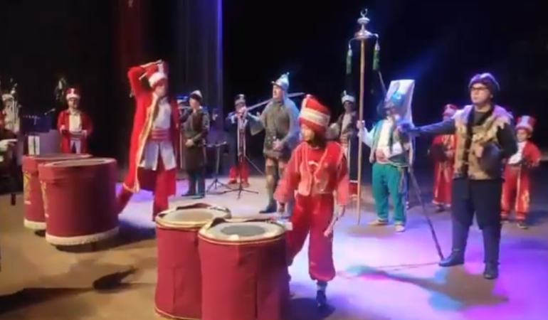 mehteranda-kosu-dusmana-vurur-gibi-vuran-genc-sosyal-medyayi-salladi-SnPcOj1H.jpg