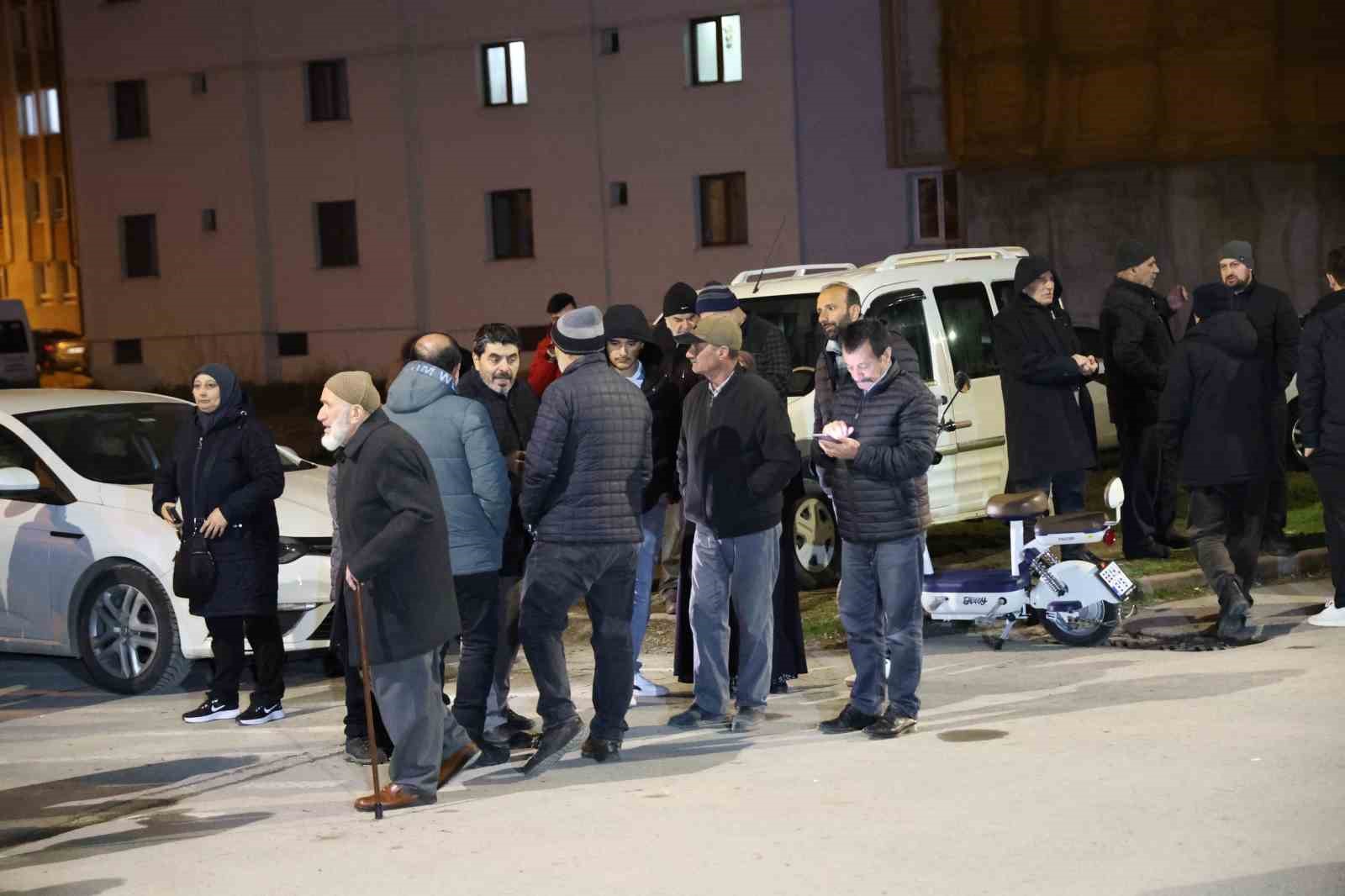 Mekke uçağını bekleyen umreciler şoka uğradı, soluğu karakolda aldılar 5 mekke ucagini bekleyen umreciler soka ugradi solugu karakolda aldilar 1 G3jm79wq