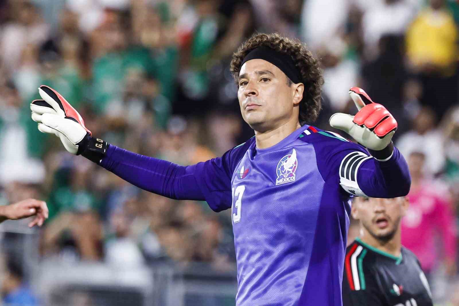 Meksikalı kaleci Ochoa, Dünya Kupası’nın ardından futbolu bırakacağını açıkladı 4 meksikali kaleci ochoa dunya kupasinin ardindan futbolu birakacagini acikladi 0 QwSUUOO3