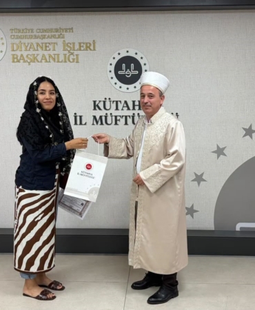 meksikali-rubi-musluman-olup-ayse-ismini-aldi-MgseAUsg.jpg