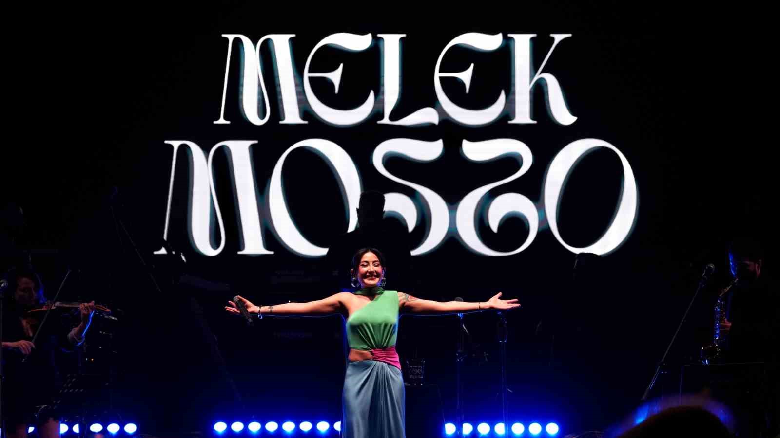 Melek Mosso Alanya’da festivalde sahne aldı 5 melek mosso alanyada festivalde sahne aldi 1 iQArlJh1