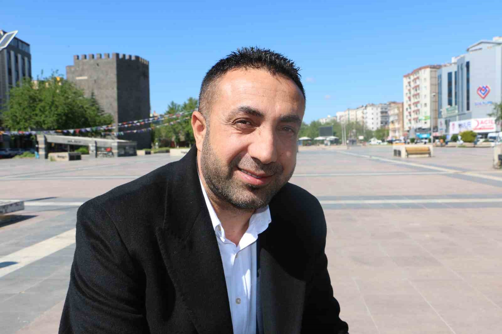 memleketi diyarbakirdan fenerbahce baskan adayligini aciklayan aziz yildirima destek 0 slhnLUUa